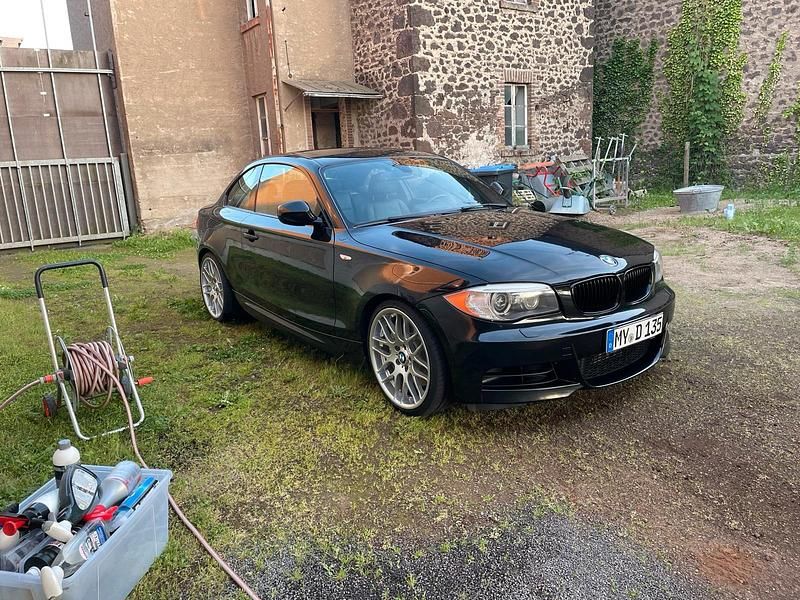 Gebraucht BMW 135 Coupé Shadowline 306 PS (225 kW) 2011 Schwarz Coupé