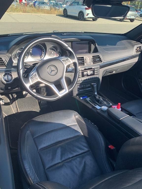 Gebraucht Mercedes E350 AMG 265 PS (194 kW) 2012 Schwarz Cabrio