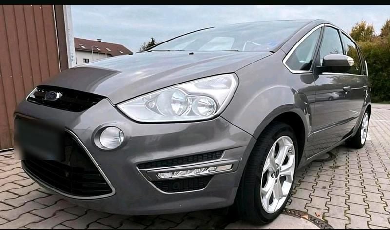 Gebraucht Ford S-MAX S 200 PS (147 kW) 2013 Braun Van / Kleinbus
