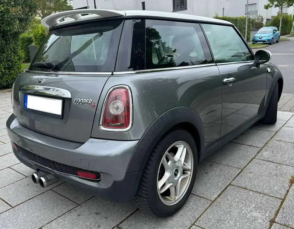Używany Mini Cooper S 174 KM (127 kW) 2007 Szary Hatchback