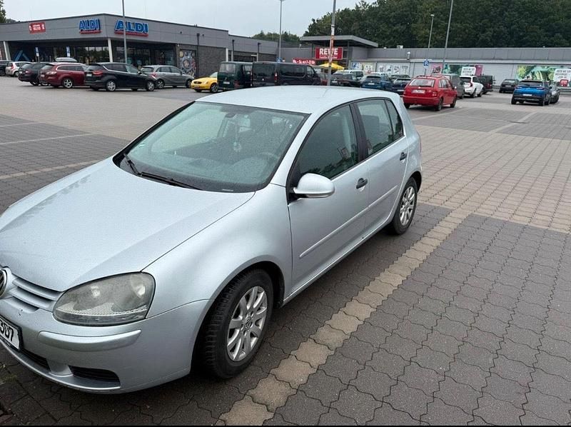 Gebraucht VW Golf V 75 PS (55 kW) 2004 Grau Kleinwagen