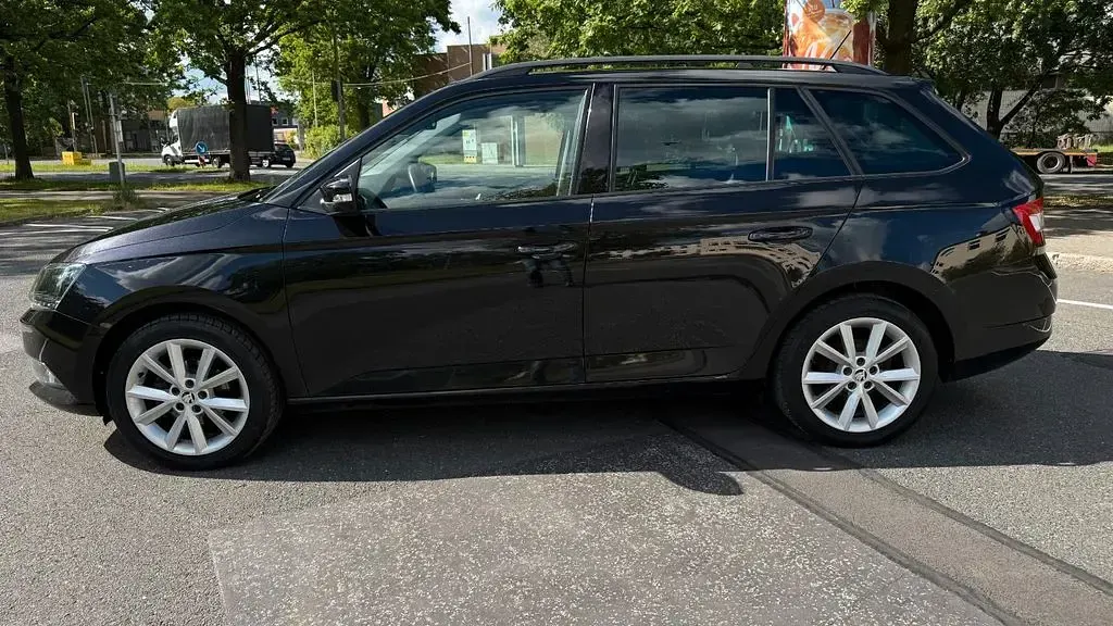 Gebraucht Skoda Fabia Joy 75 PS (55 kW) 2016 Schwarz Kombi