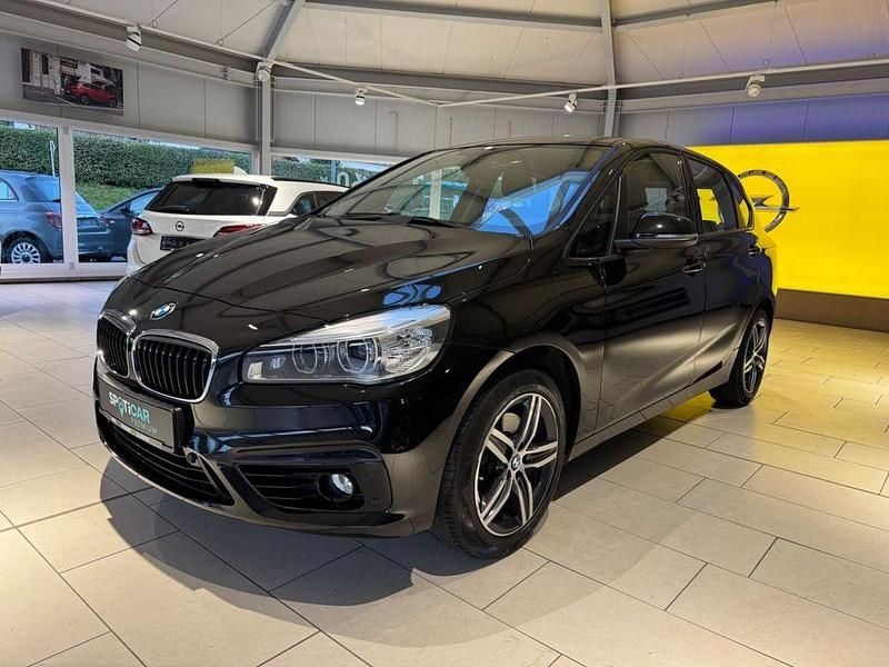Schwarz Gebraucht 2015 BMW 218 Active Tourer Performance Van / Kleinbus | 12.490 € (Etwas zu teuer) - Bild 1/4