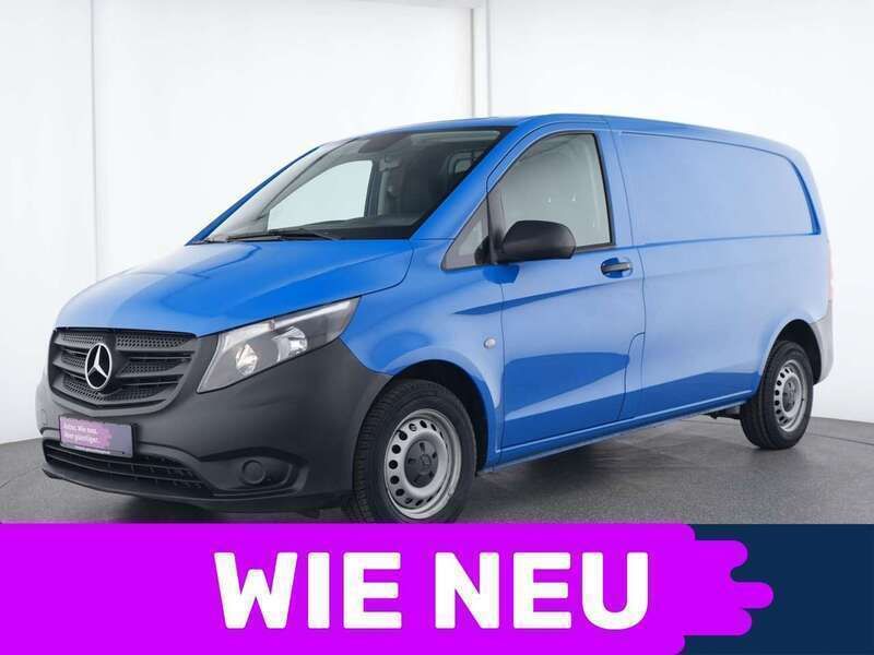 Blau Gebraucht 2021 Mercedes Vito Van / Kleinbus | 19.896 € (Fairer Preis) - Bild 1/4