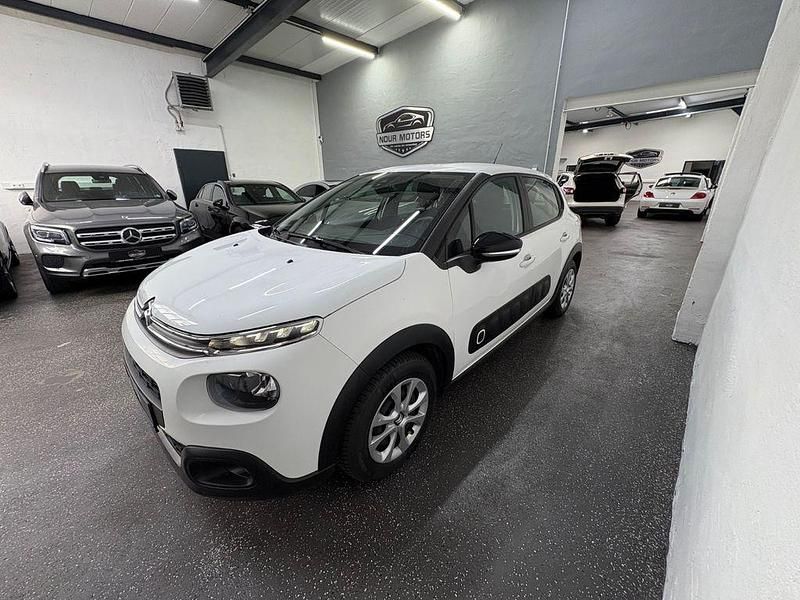 Weiß Gebraucht 2019 Citroën C3 Feel Limousine | 7.600 € (Guter Preis) - Bild 1/4