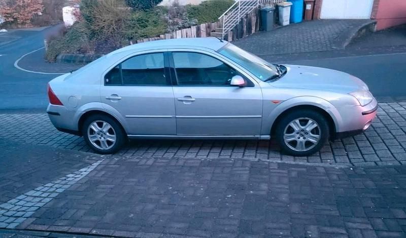 Gebraucht Ford Mondeo 145 PS (106 kW) 2001 Limousine