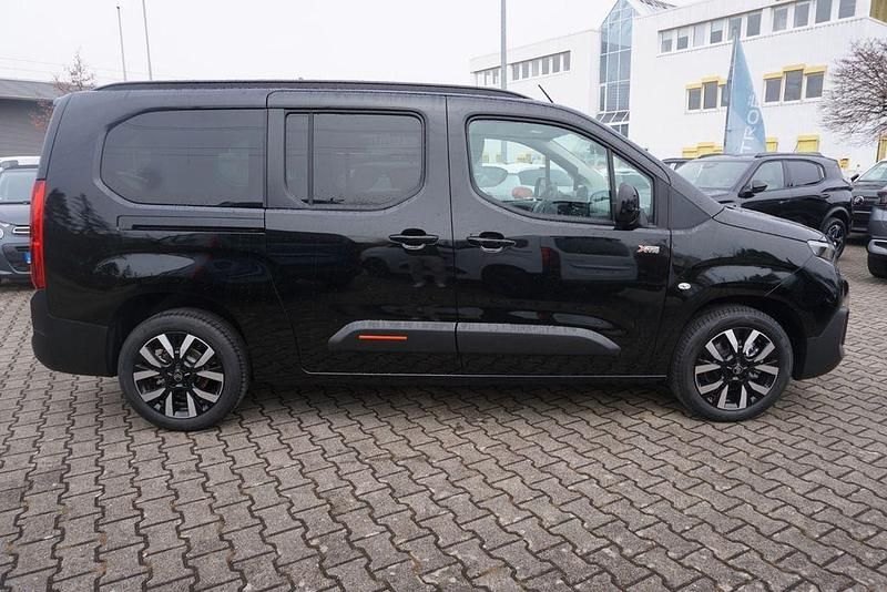 Gebraucht Citroën Berlingo 131 PS (96 kW) 2026 Schwarz Van / Kleinbus