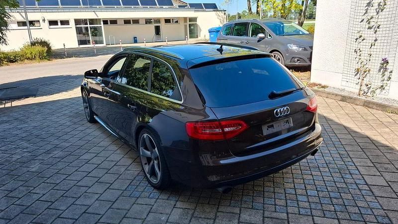 Braun Gebraucht 2012 Audi A4 Ambition Kombi | 8.500 € (Fairer Preis) - Bild 1/4