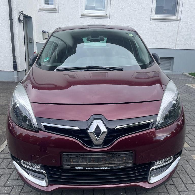 Rot Gebraucht 2014 Renault Scénic III Bose Edition Van / Kleinbus | 5.000 € (Guter Preis) - Bild 1/4
