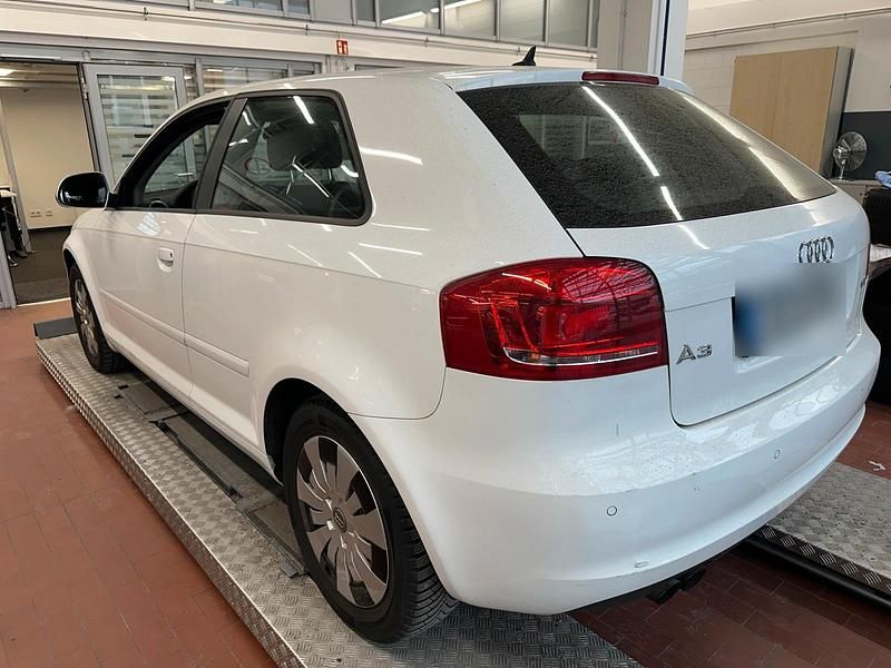 Gebraucht Audi A3 S-Line 125 PS (91 kW) 2008 Weiß Kleinwagen