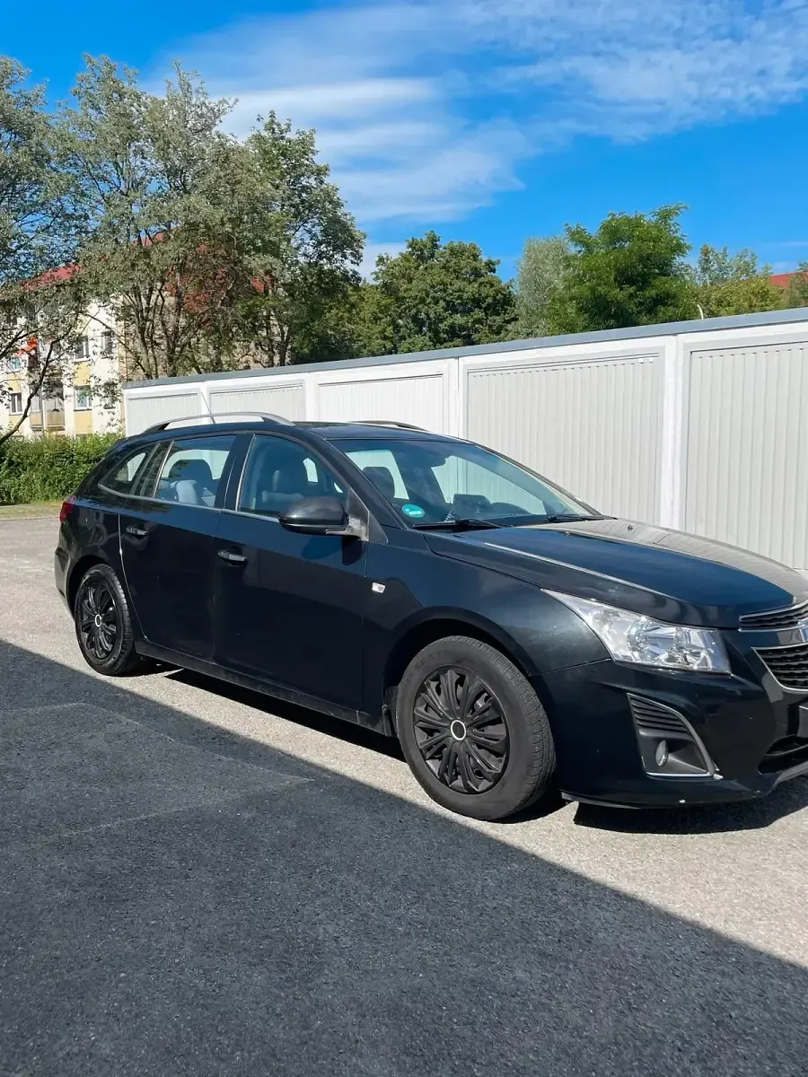 Gebraucht Chevrolet Cruze 140 PS (102 kW) 2012 Schwarz Kombi