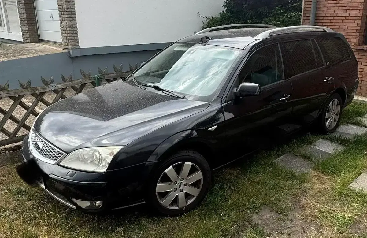 Gebraucht Ford Mondeo Ambiente 131 PS (96 kW) 2006 Schwarz Kombi