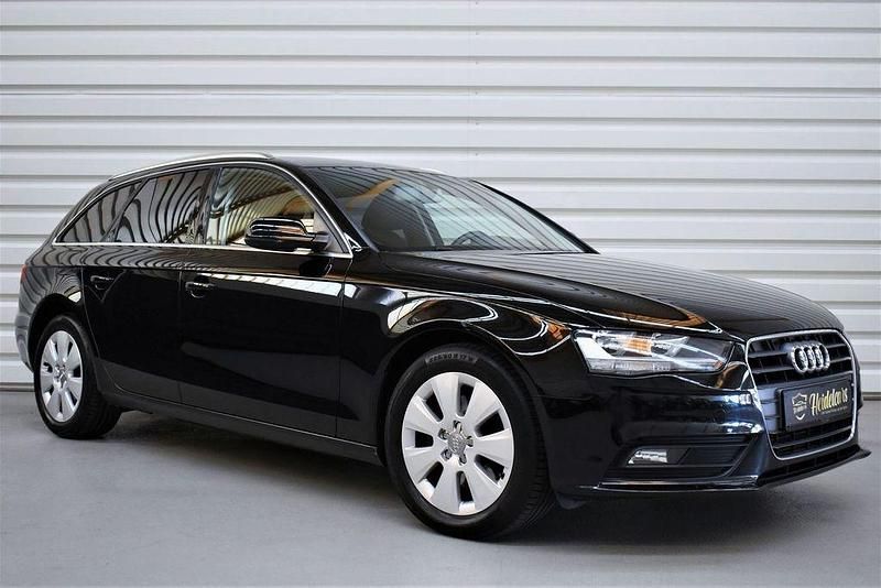 Schwarz Gebraucht 2013 Audi A4 Ambiente Kombi | 10.990 € (Fairer Preis) - Bild 1/4