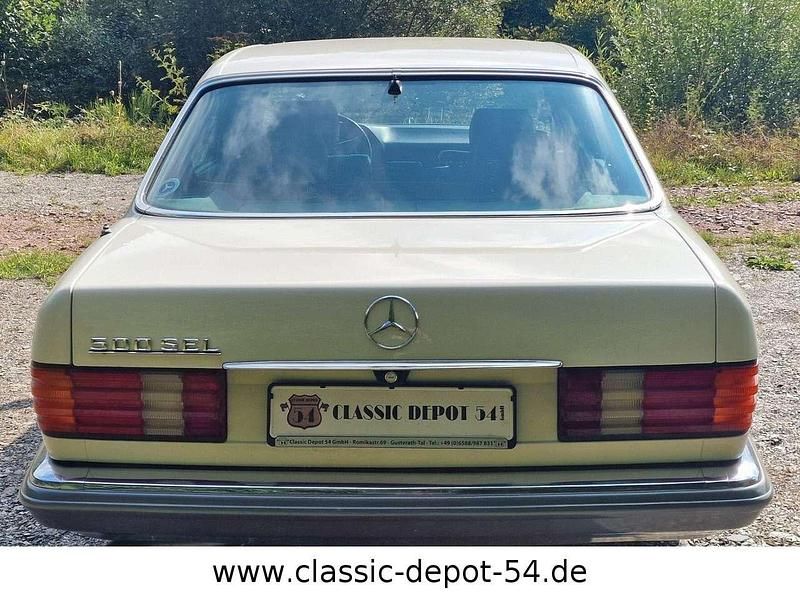 Gebraucht Mercedes SL500 231 PS (169 kW) 1983 Arcticweiss Limousine
