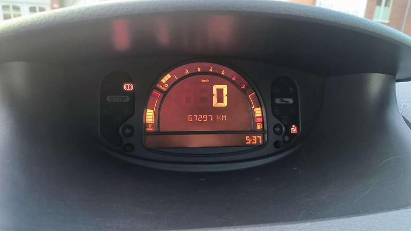 Gebraucht Renault Modus Authentique 75 PS (55 kW) 2006 Rot Van / Kleinbus