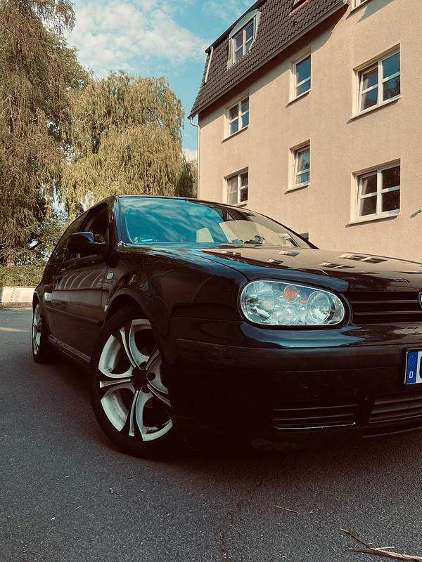 Schwarz Gebraucht 2001 VW Golf IV Kombi | 690 € (Superpreis) - Bild 1/4