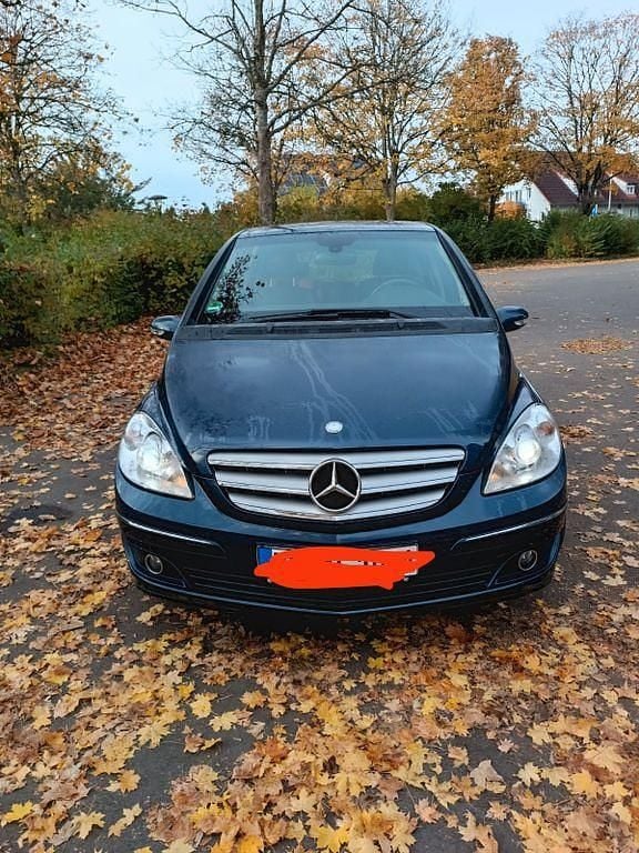 Blau Gebraucht 2009 Mercedes B200 Van / Kleinbus | 4.000 € (Fairer Preis) - Bild 1/4