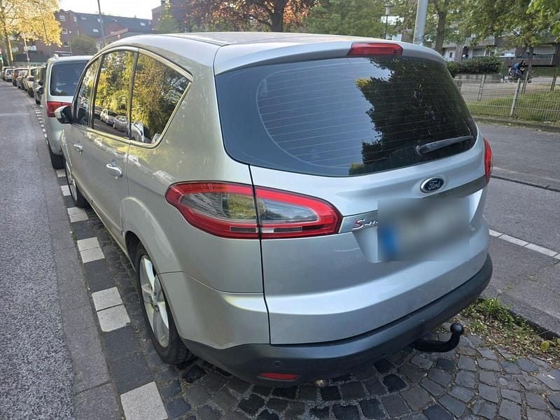 Second-hand Ford S-MAX 140 CP (102 kW) 2012 Argintiu Monovolum