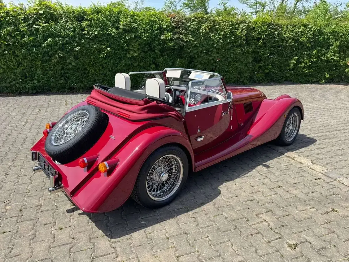 Gebraucht Morgan Plus 258 PS (189 kW) 2025 Rot Cabrio