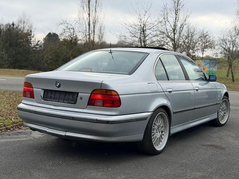 Gebraucht BMW 528 193 PS (141 kW) 1996 Silber Limousine
