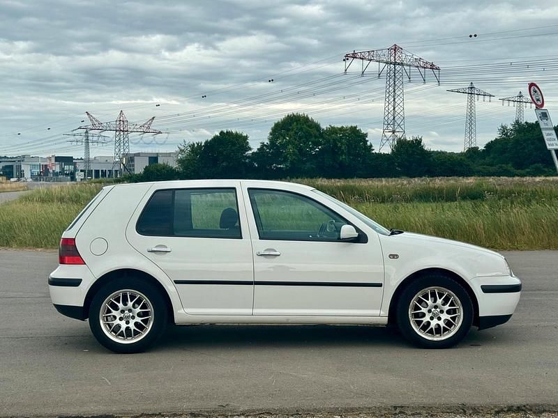 Gebraucht VW Golf IV 100 PS (73 kW) 1999 Weiß Kleinwagen