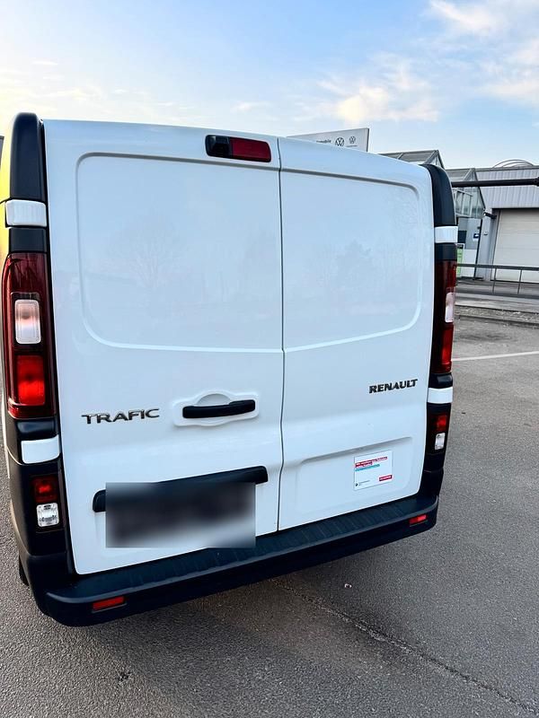 Gebraucht Renault Trafic 150 PS (110 kW) 2020 Weiß Van / Kleinbus
