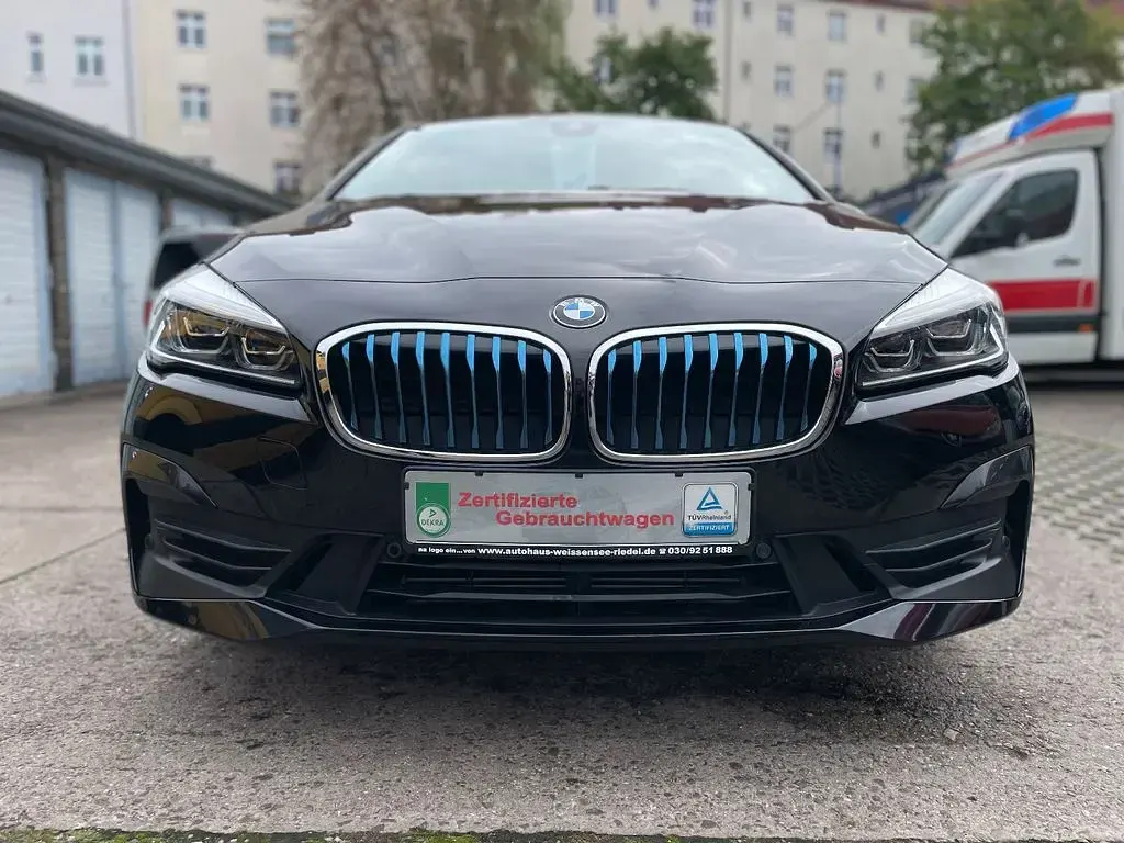 Gebraucht BMW 225 Active Tourer Advantage 224 PS (164 kW) 2019 Schwarz Van / Kleinbus
