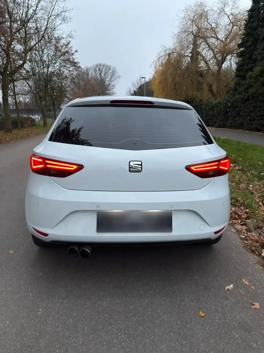 Gebraucht Seat Leon 122 PS (89 kW) 2013 Weiß Kleinwagen