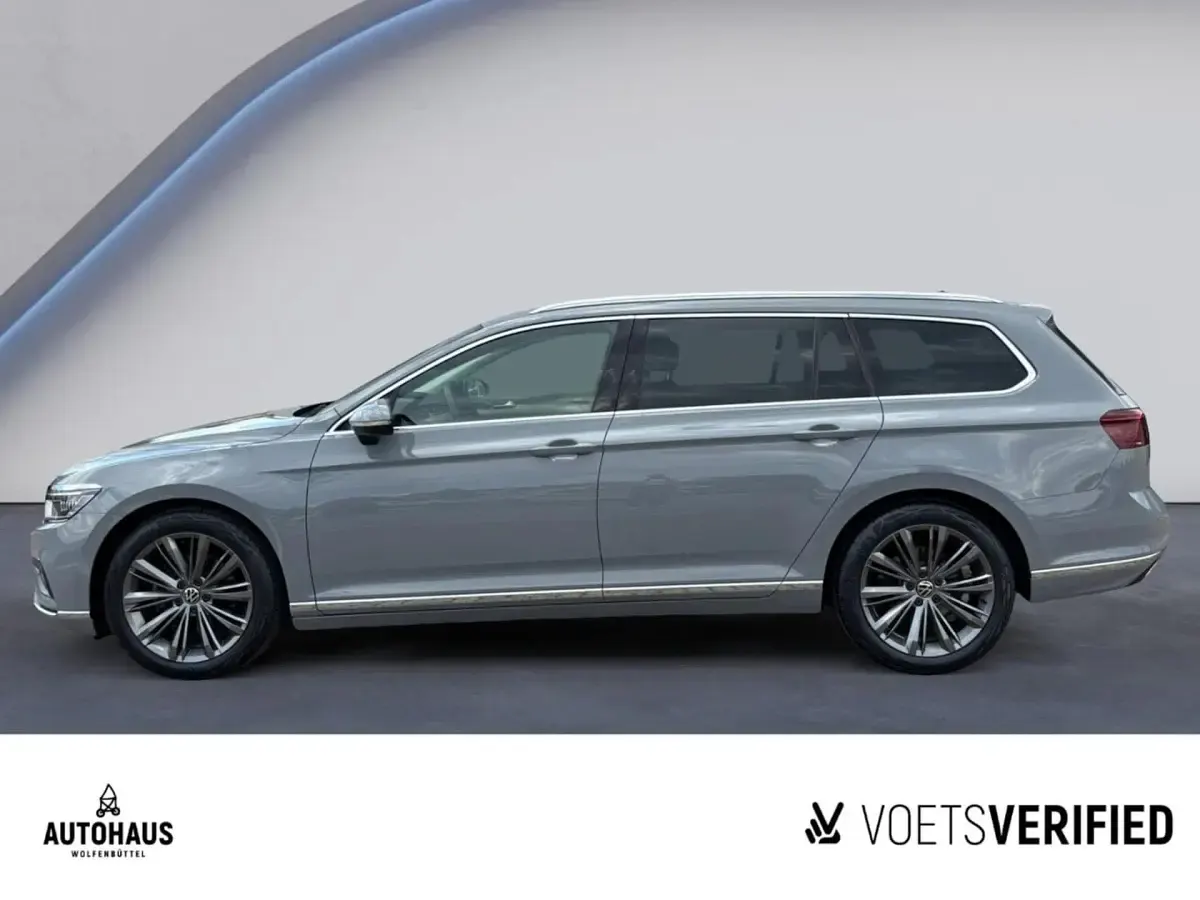 Gebraucht VW Passat Elegance 200 PS (147 kW) 2022 Grau Kombi