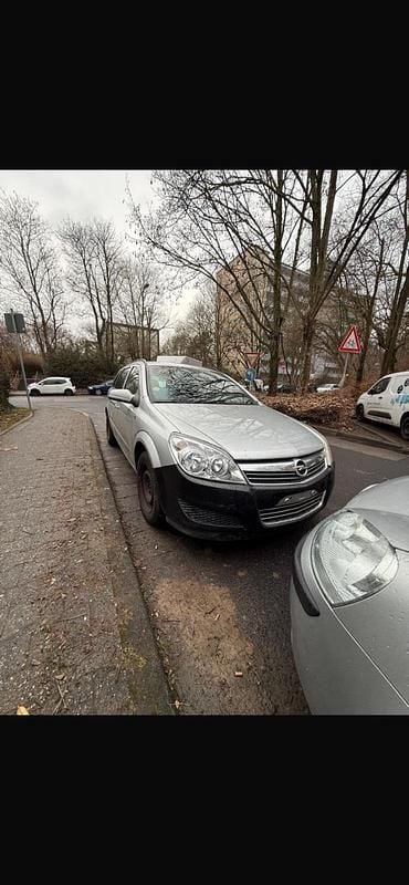 Gebraucht Opel Astra 110 PS (80 kW) 2009 Silber Kombi