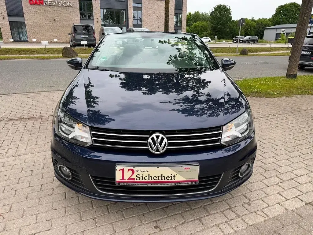 Gebraucht VW Eos Basis 160 PS (117 kW) 2011 Blau Cabrio