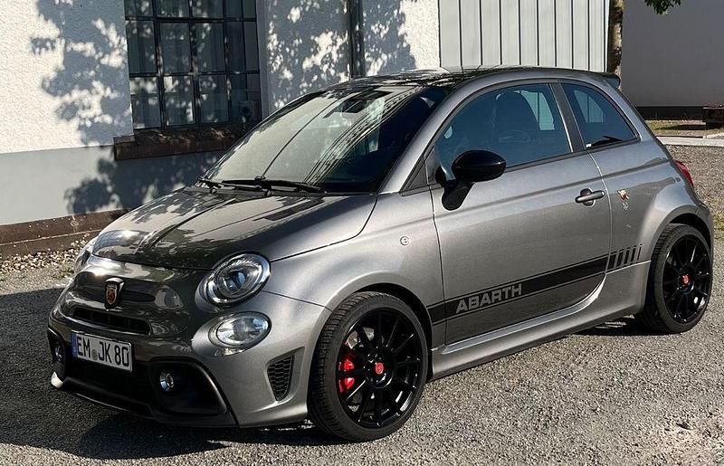Grau Gebraucht 2018 Abarth 595 Competizione Kleinwagen | 15.950 € (Superpreis) - Bild 1/4