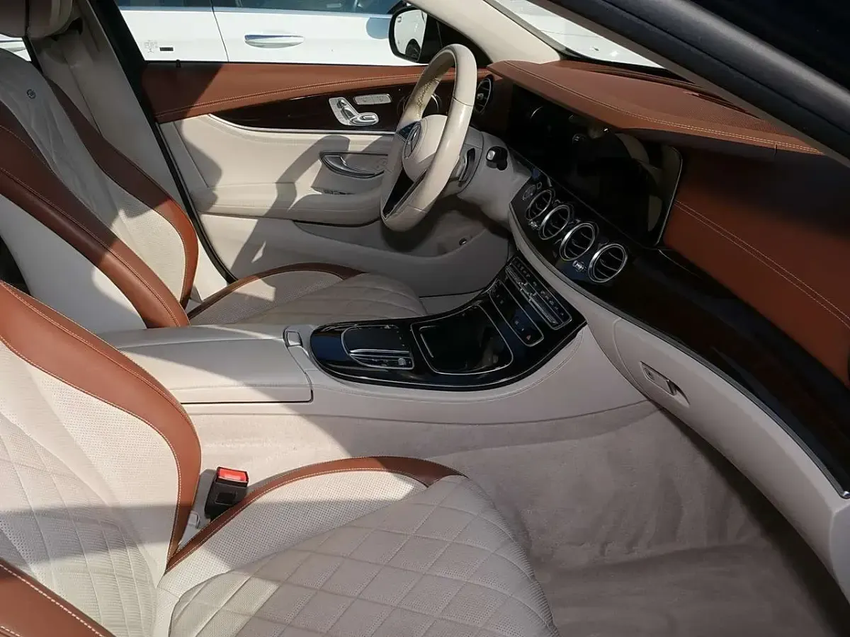 Gebraucht Mercedes E200 Avantgarde 160 PS (117 kW) 2022 Nautikblau Kombi