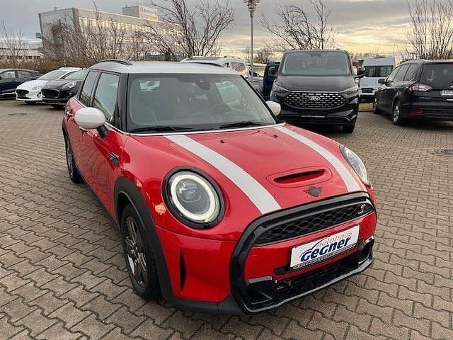 Gebraucht Mini Cooper S 178 PS (130 kW) 2023 Chili (solar) red Kleinwagen