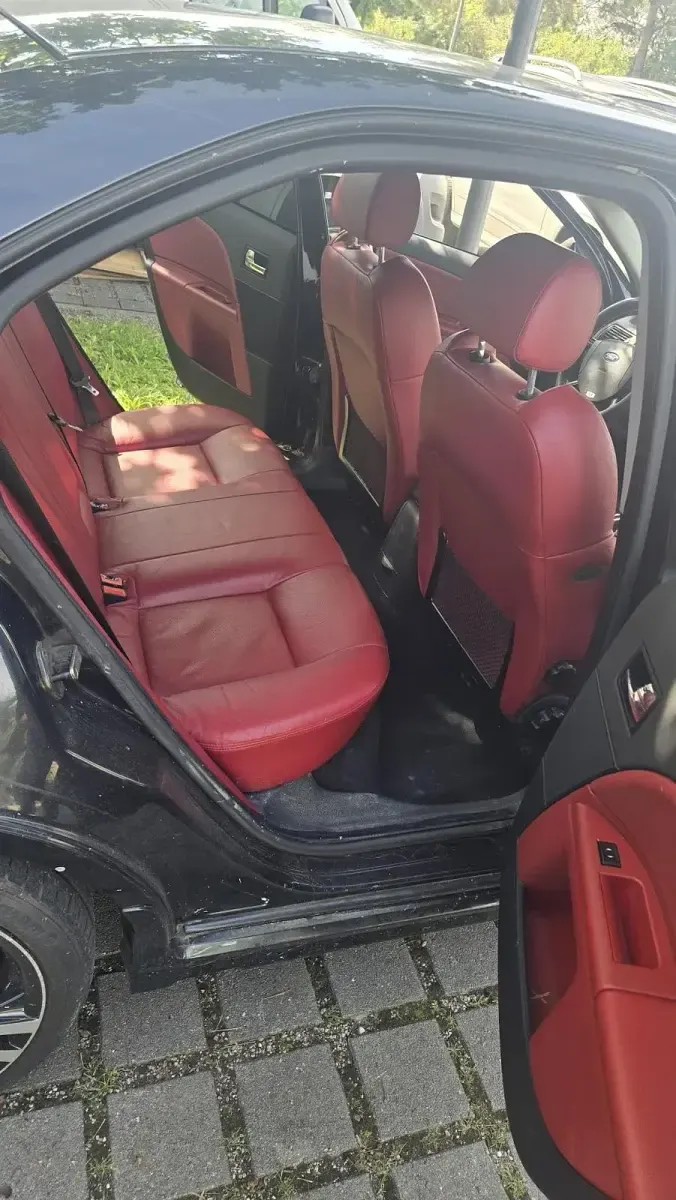 Używany Ford Mondeo 222 KM (163 kW) 2002 Czarny Sedan/Limuzyna