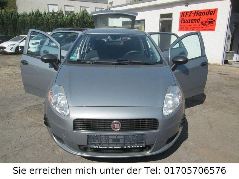 Gebraucht Fiat Grande Punto 69 PS (50 kW) 2012 Grau Kleinwagen