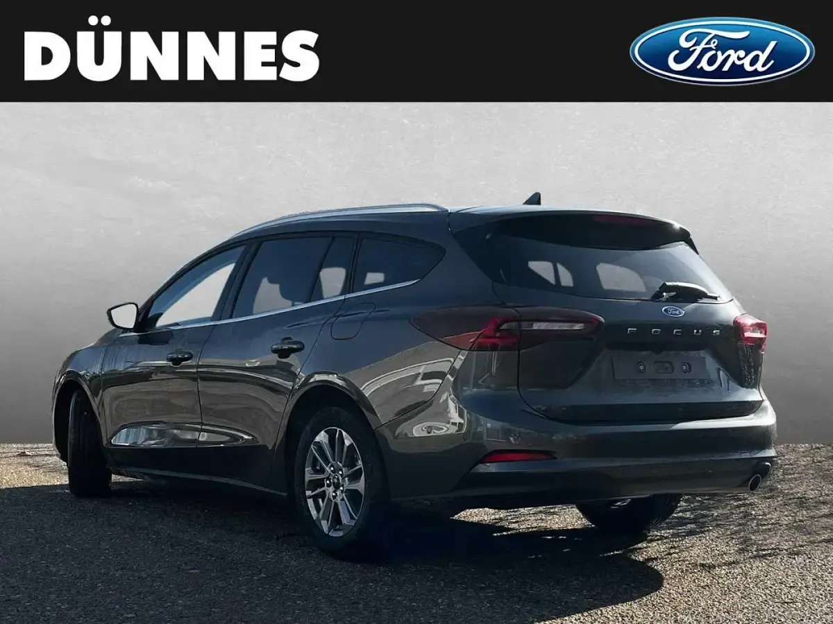 Gebraucht Ford Focus Titanium 155 PS (114 kW) 2025 Grau Kombi
