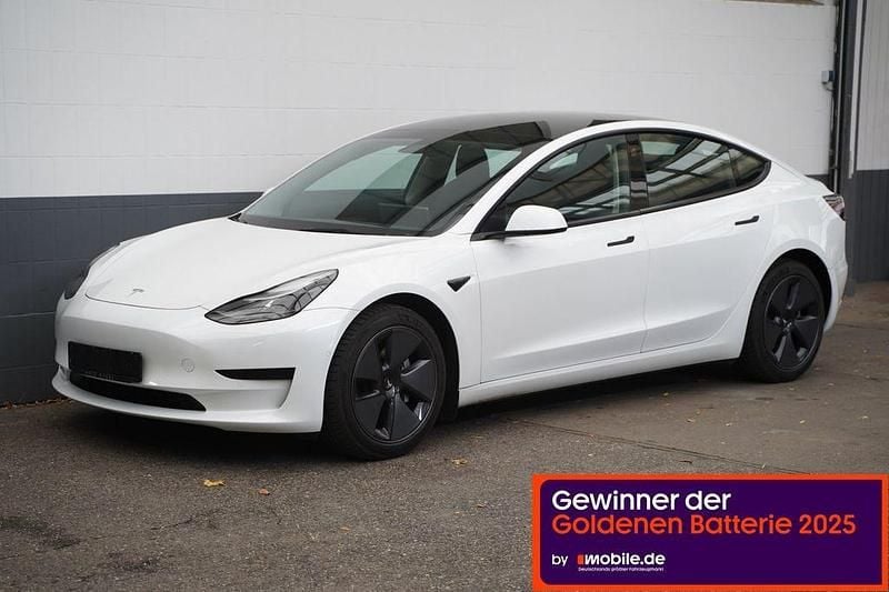 Weiß Gebraucht 2021 Tesla Model 3 Standard Range Limousine | 23.450 € (Guter Preis) - Bild 1/4