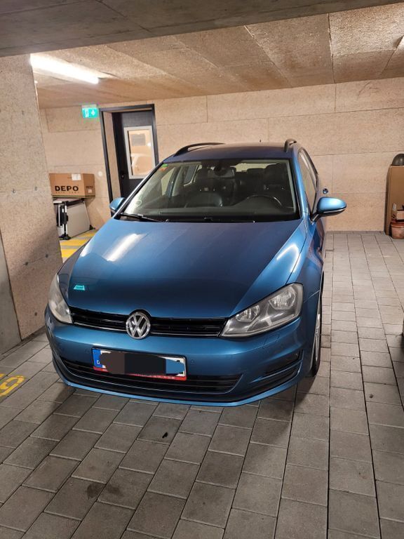 Blau Gebraucht 2014 VW Golf VII Comfortline Kombi | 7.850 € (Fairer Preis) - Bild 1/4