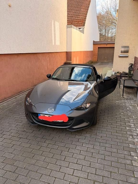 Gebraucht Mazda MX5 Exclusive-Line 131 PS (96 kW) 2018 Grau Cabrio