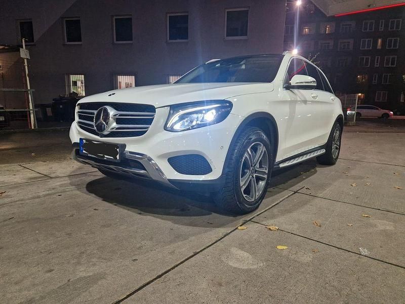 Gebraucht Mercedes GLC250 204 PS (150 kW) 2017 Weiß SUV