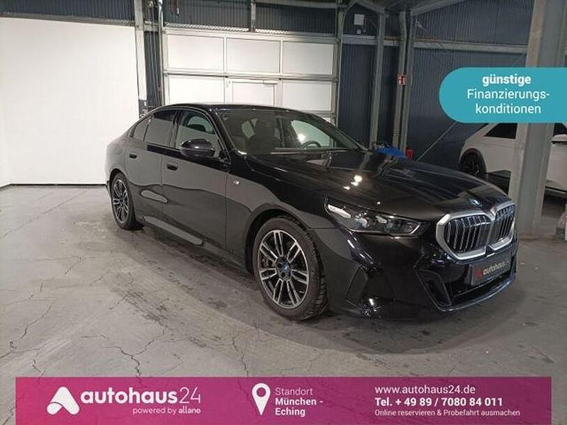 Schwarz Gebraucht 2024 BMW i5 M Sport Limousine | 47.220 € (Etwas zu teuer) - Bild 1/4