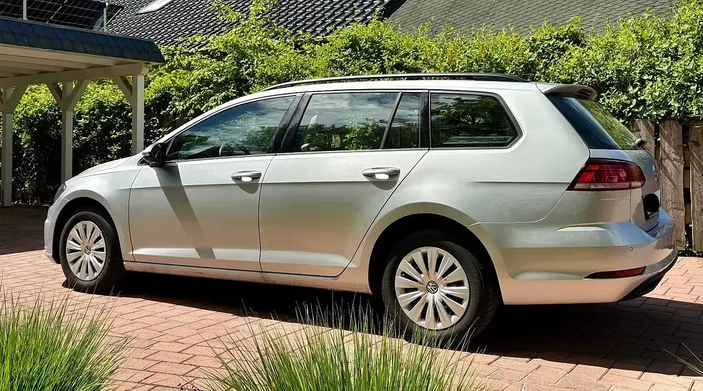 Gebraucht VW Golf VII Trendline 116 PS (85 kW) 2020 Silber Kombi