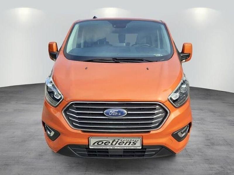 Gebraucht Ford Tourneo Custom Titanium 131 PS (96 kW) 2022 Orange Van