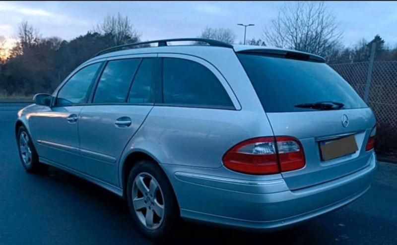 Gebraucht Mercedes E320 224 PS (164 kW) 2006 Silber Kombi