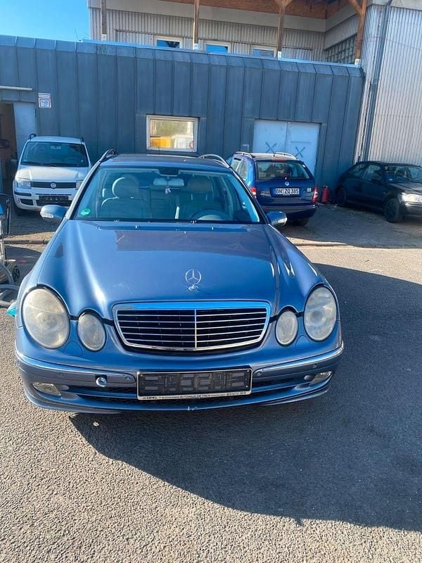 Gebraucht Mercedes E320 Avantgarde 224 PS (164 kW) 2003 Kombi