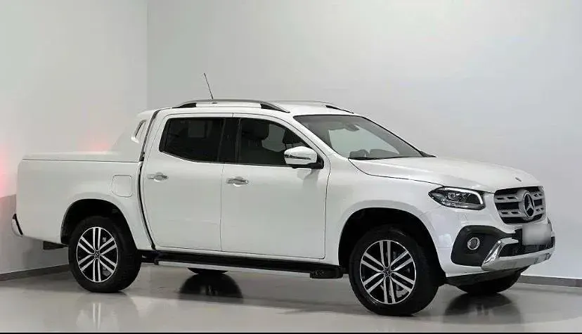Gebraucht Mercedes X250 190 PS (139 kW) 2018 Weiß Pickup