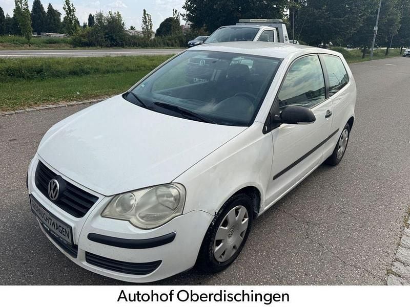 Weiß Gebraucht 2005 VW Polo Trendline Limousine | 650 € (Superpreis) - Bild 1/4