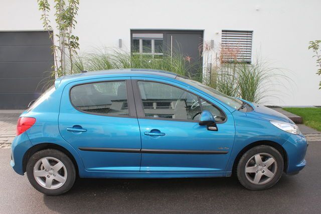 Gebraucht Peugeot 207 95 PS (69 kW) 2009 Blau Limousine