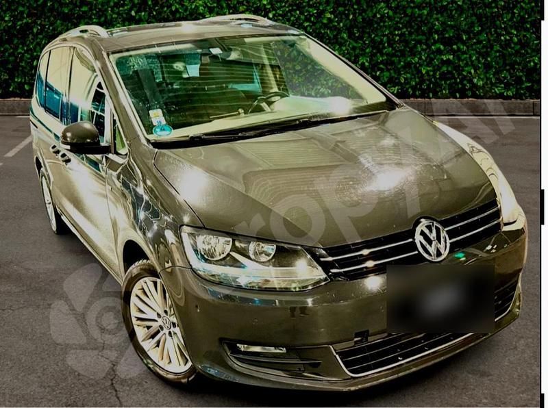 Gebraucht VW Sharan 140 PS (102 kW) 2015 Grau Van / Kleinbus